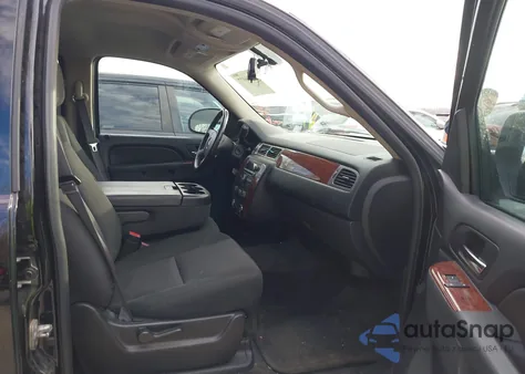 2013 Chevrolet Suburban 1500 Ls из США, поврежденный, VIN 1GNSCHE05DR241360